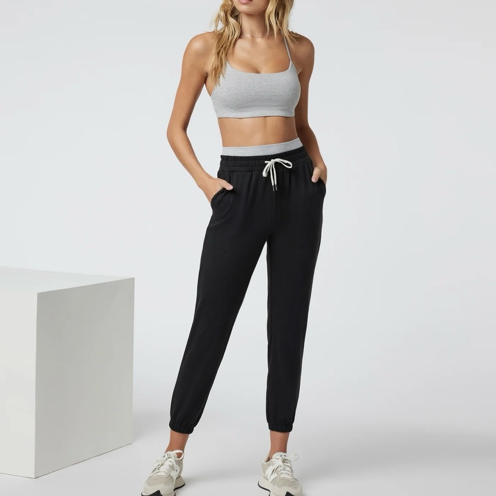 Vuori Halo Warm-Up Joggers XS